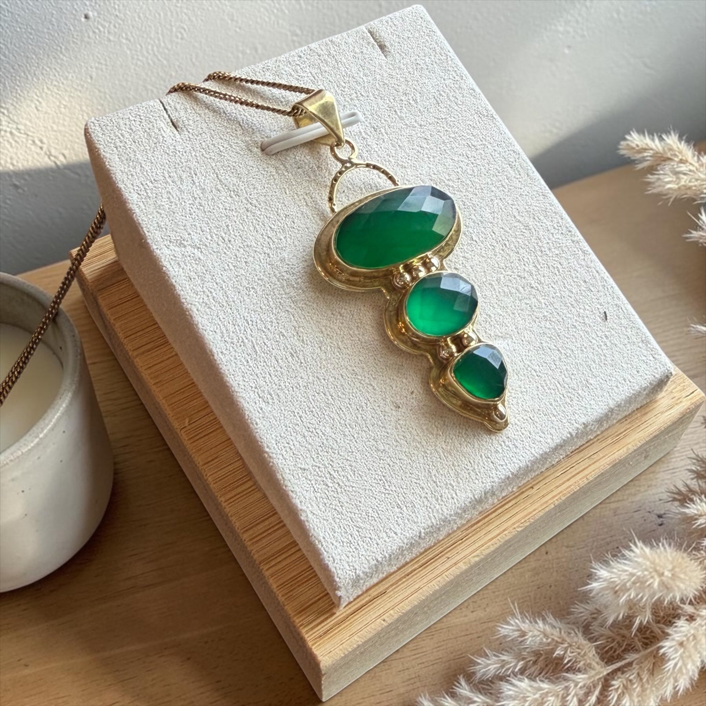 Green Aventurine Statement Necklace – Gold Pendant Necklace | Heart Chakra Crystal Jewelry | Adjustable Necklace