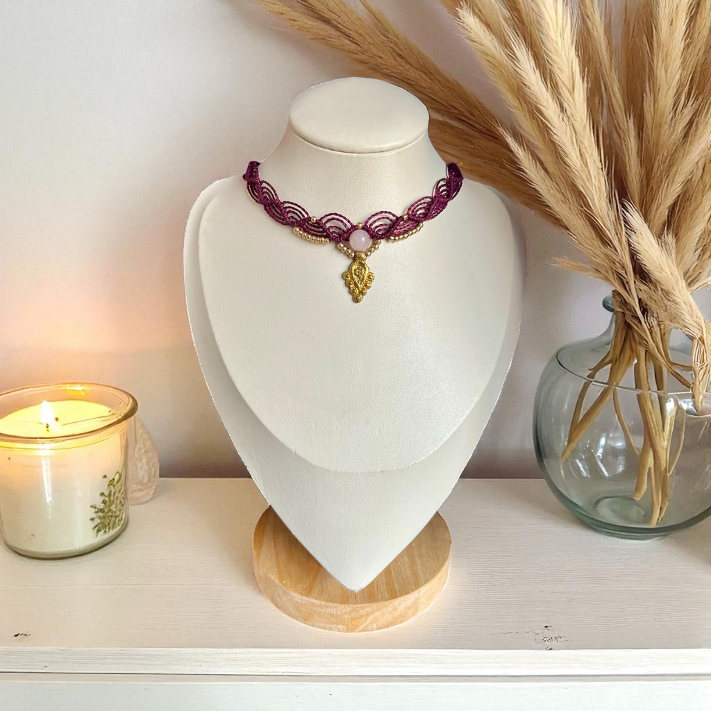 Unconditional love choker