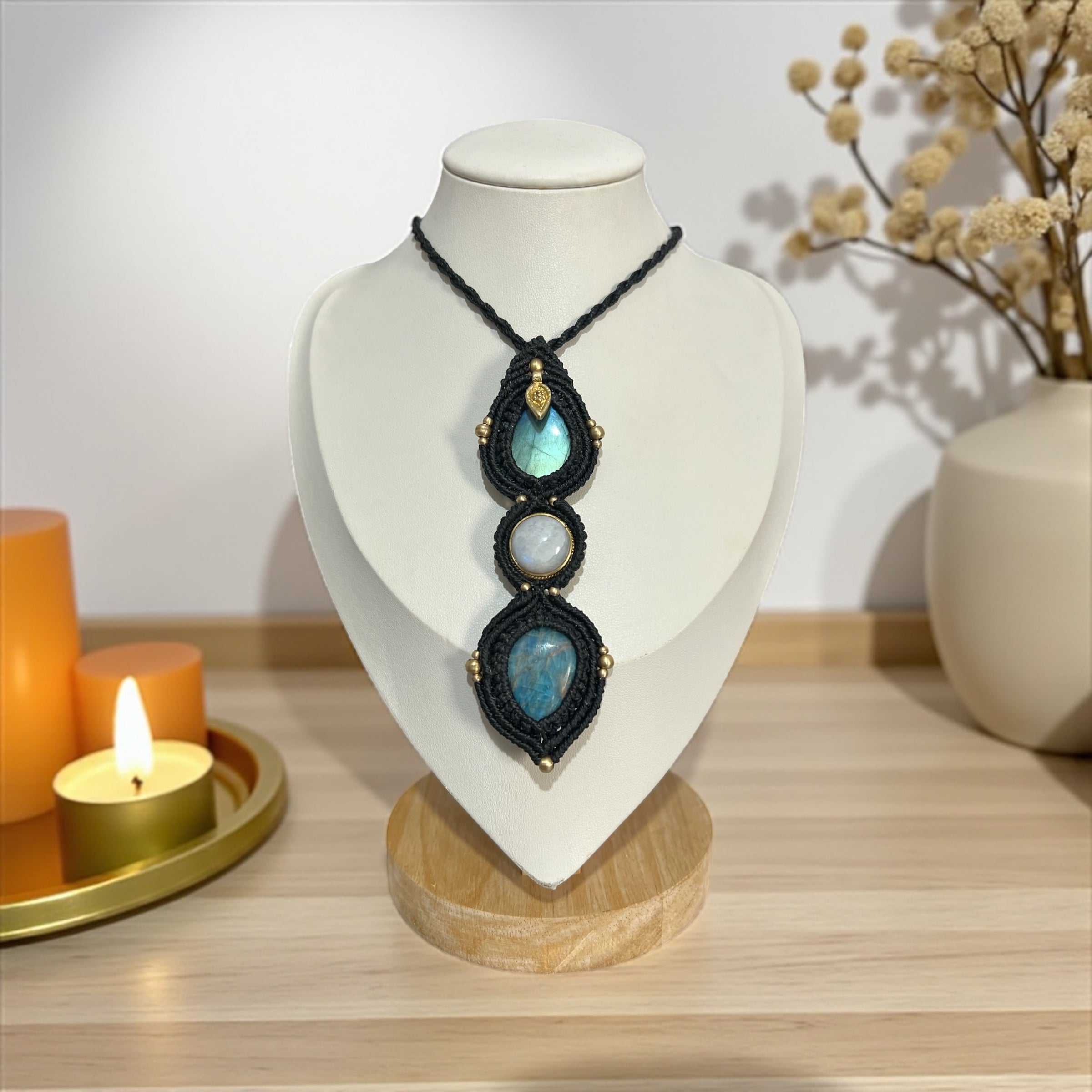 Boho Necklace with Labradorite, Moonstone & Apatite – Spiritual Gemstone Jewelry for Intuition, Balance & Clarity