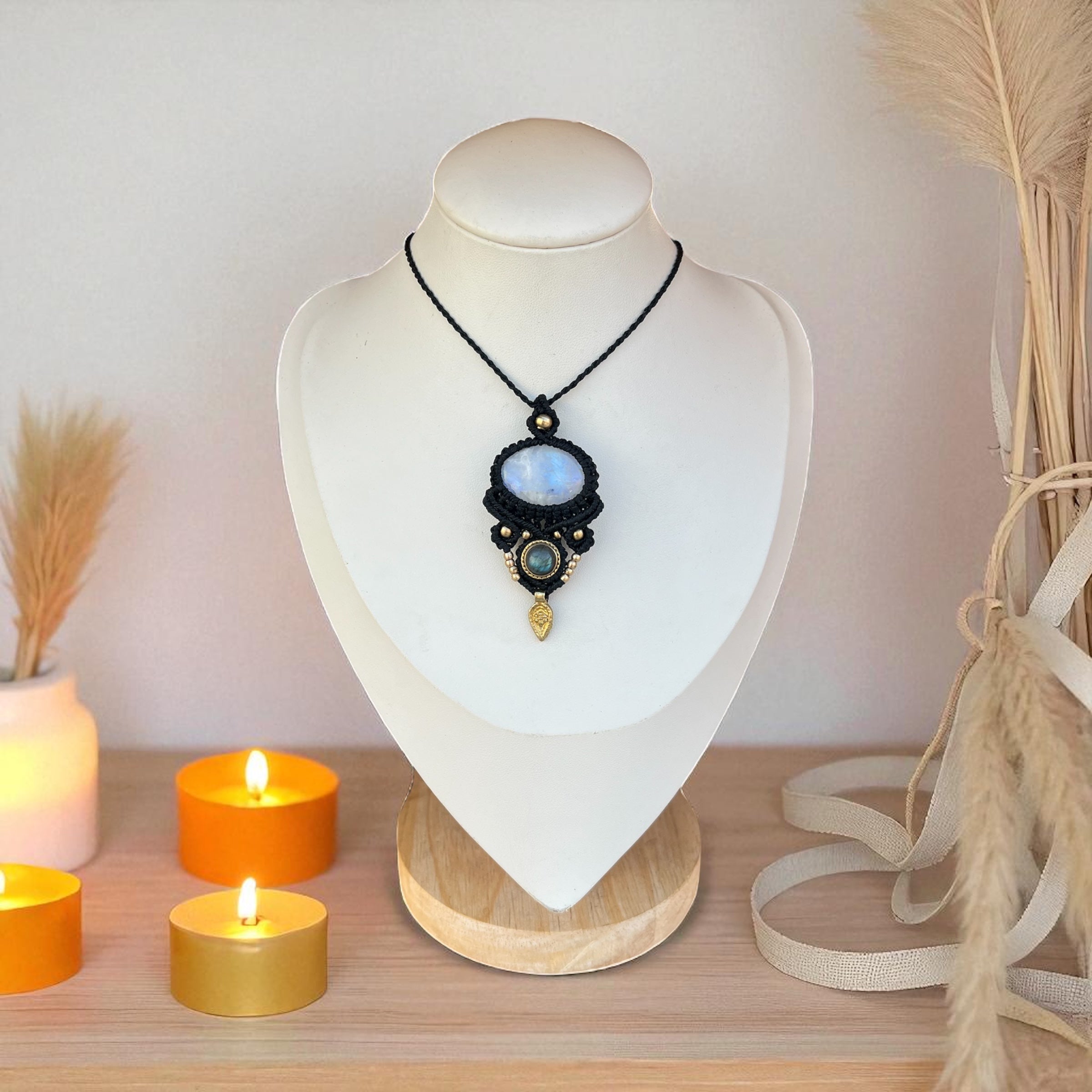 Rainbow Moonstone & Labradorite Necklace – Intuition & Protection