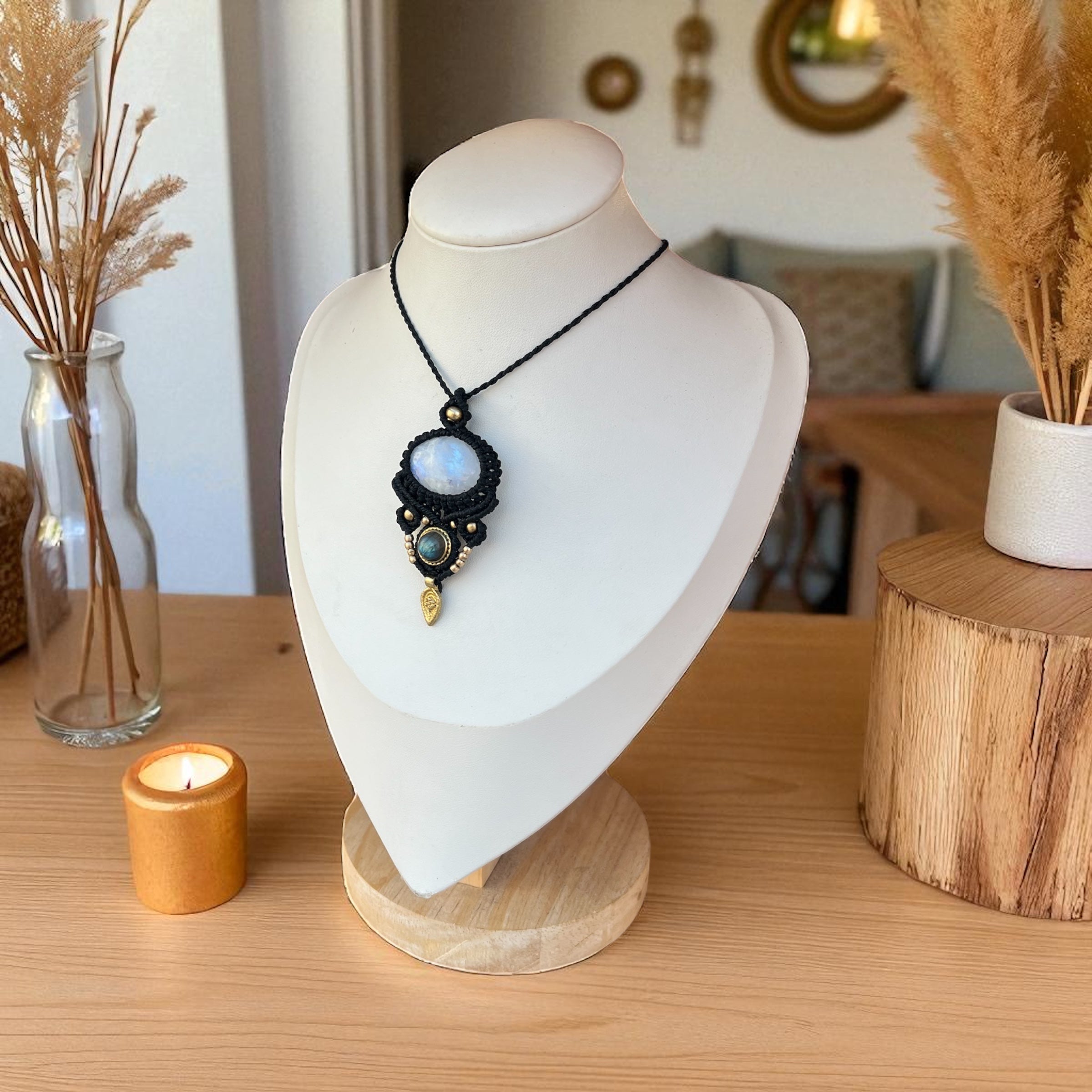 Rainbow Moonstone & Labradorite Necklace – Intuition & Protection